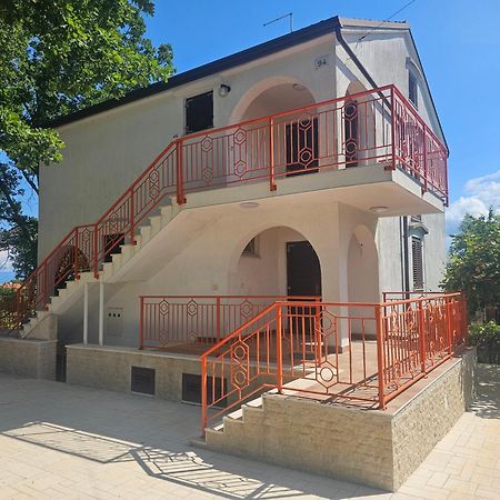 Villa Kucan Porat  Ngoại thất bức ảnh