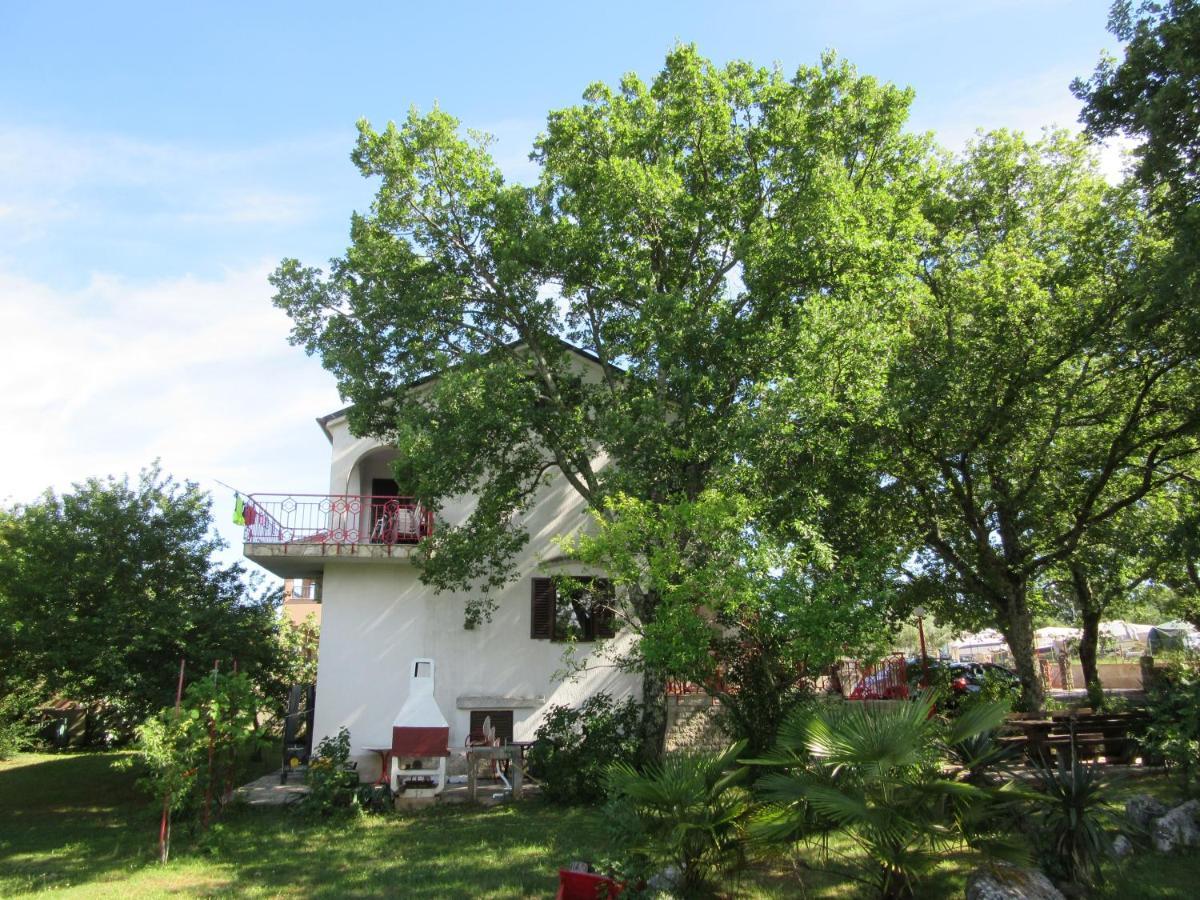Villa Kucan Porat  Ngoại thất bức ảnh