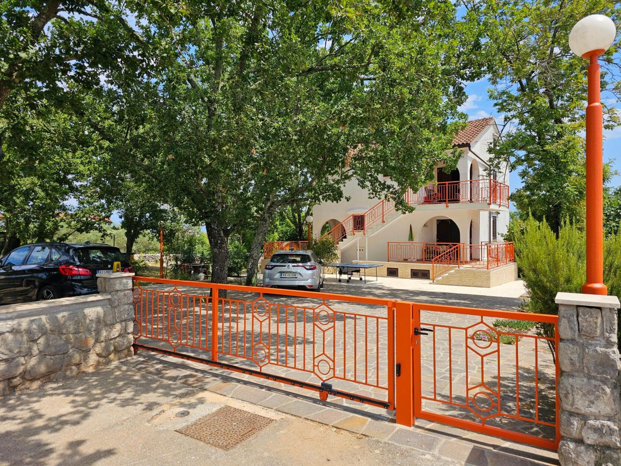 Villa Kucan Porat  Ngoại thất bức ảnh